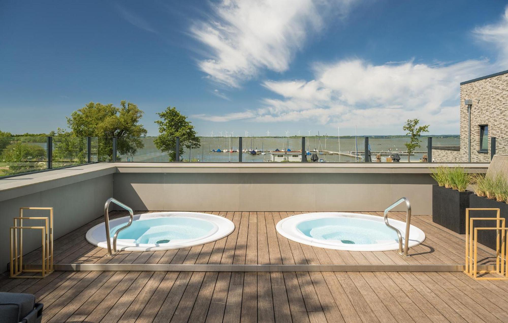 Lovely Home In Lembruch-Duemmer See With Wifi Exteriör bild